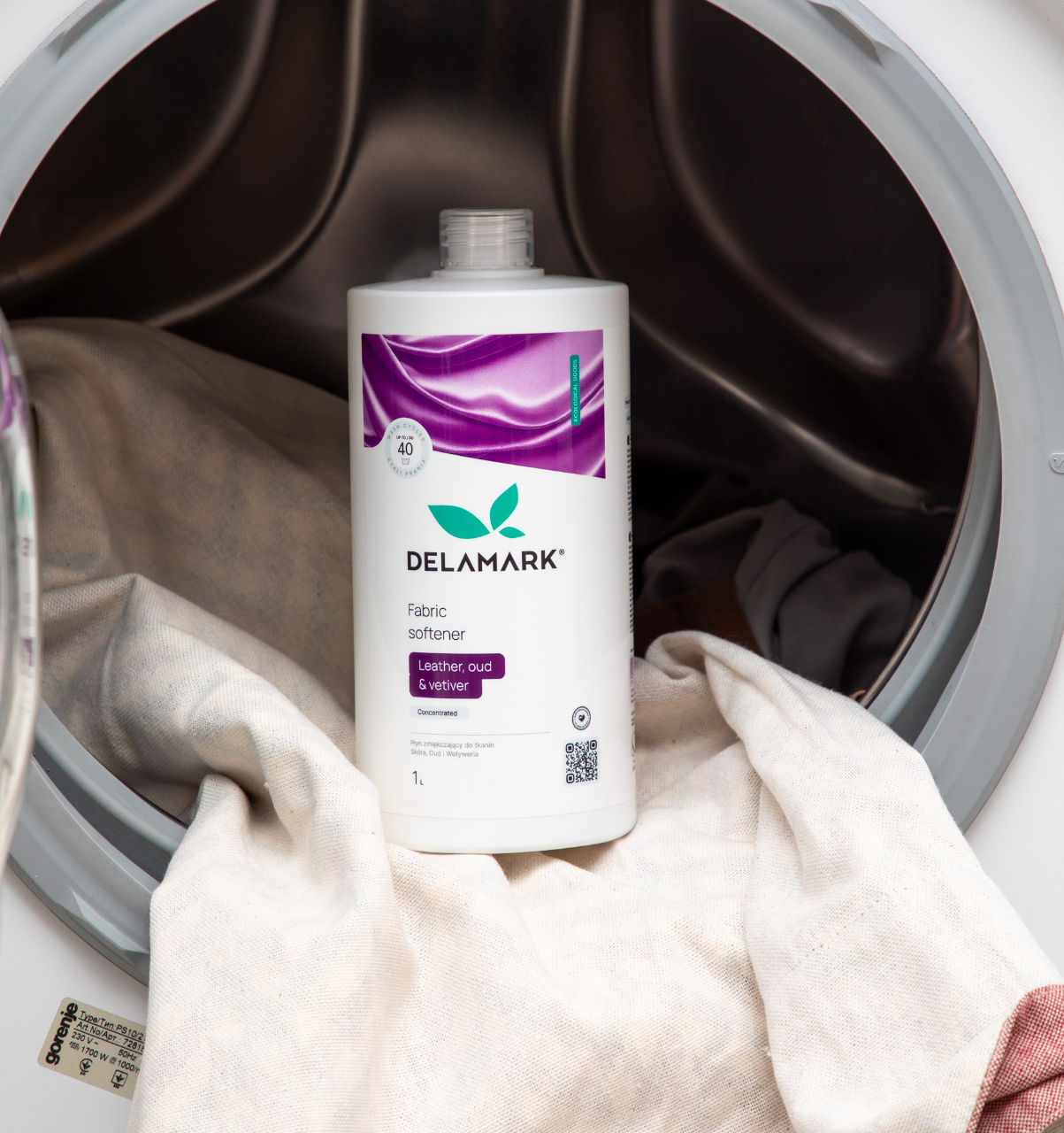 Fabric Softener, Leather, Oud & Vetiver 1L - Image 2